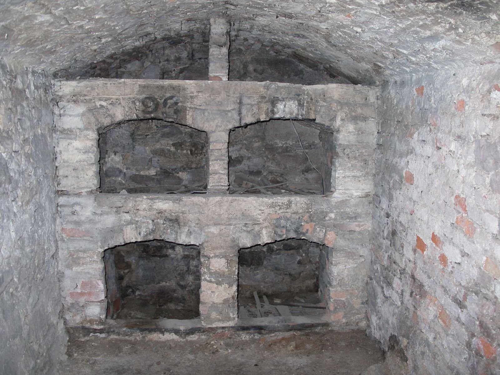Vaulted stone chambers inside the Edinburgh Vaults