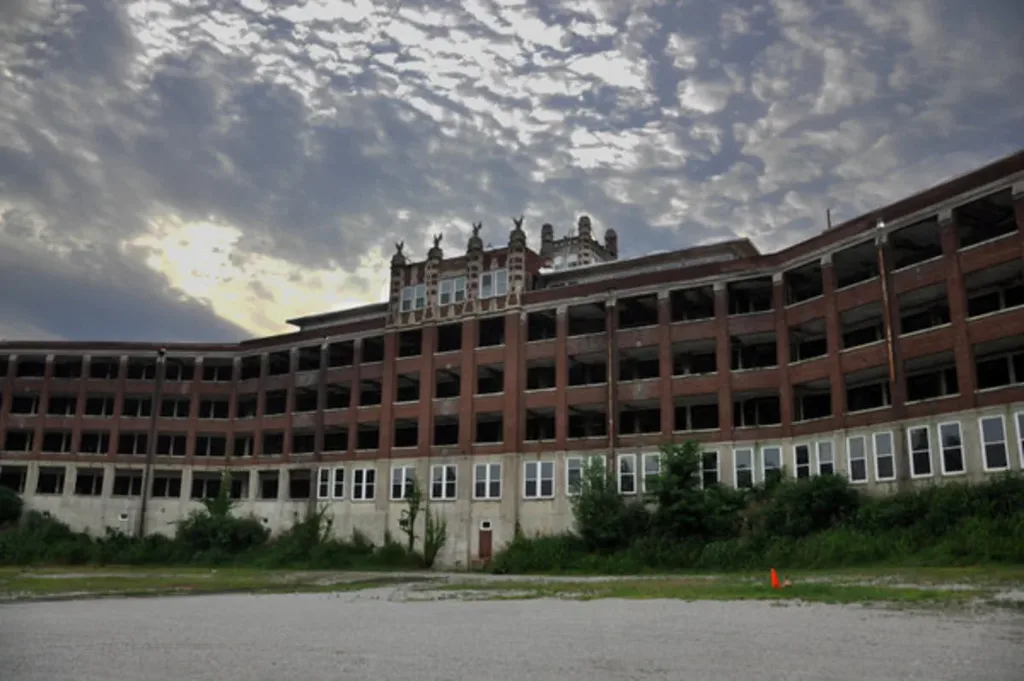 Waverly Hills Sanatorium, one of the most haunted places in the world