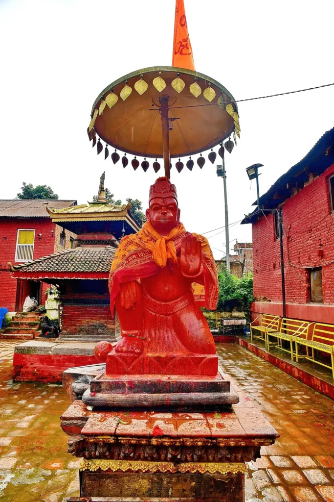 Hanuman ji ki photo lagane ke niyam — a Hanuman statue at a temple (Wikimedia Commons)