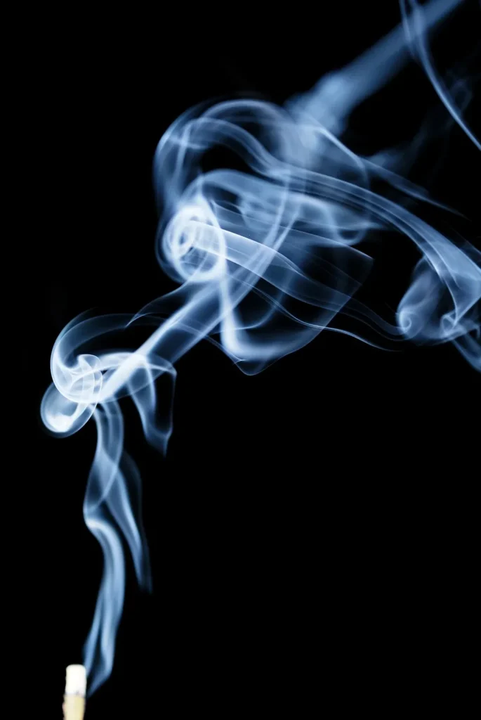 Can smoke clear apartment tension — incense smoke swirls (Wikimedia Commons)